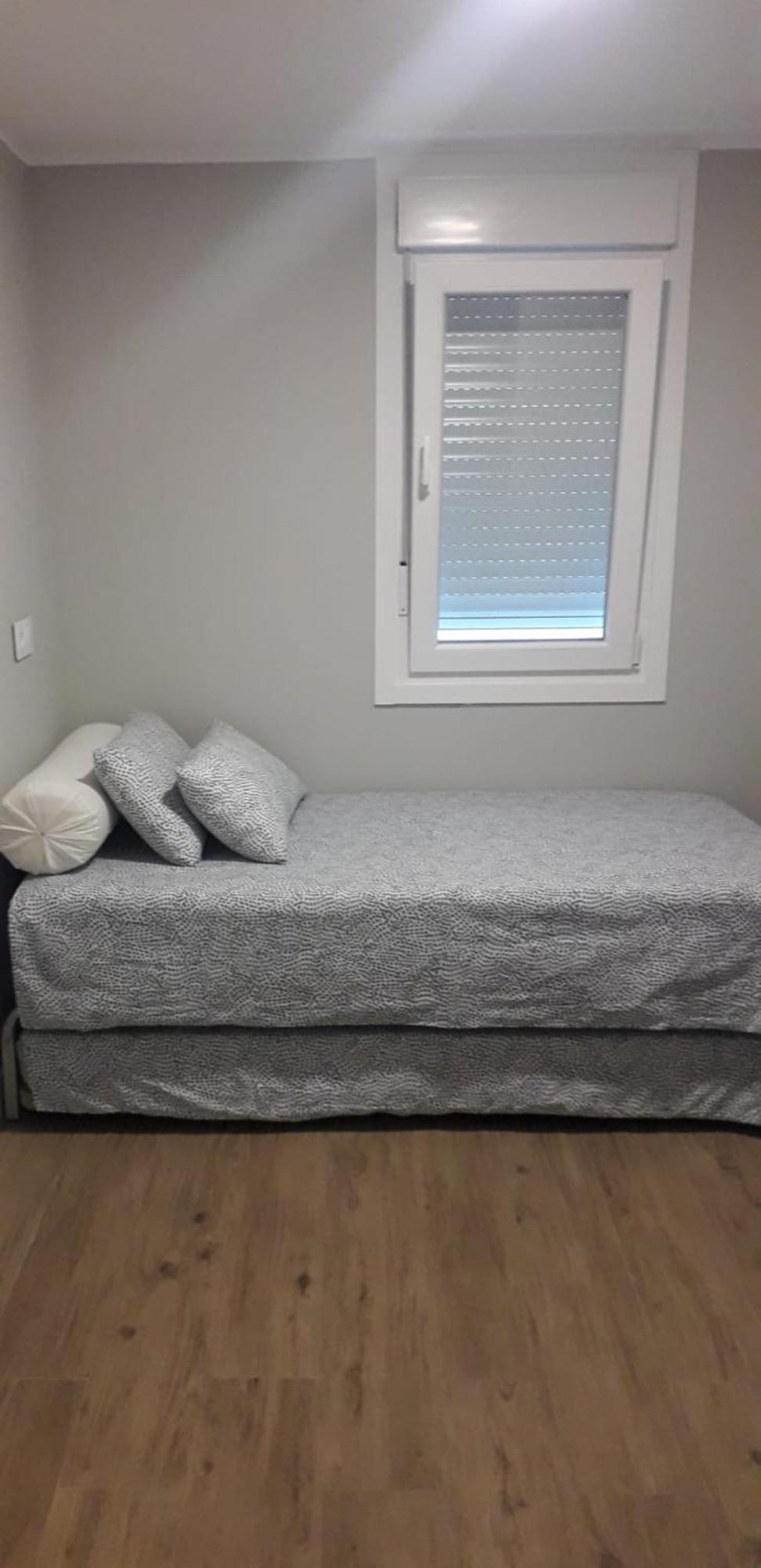 Apartamento Con Vistas Al Rio Betanzos Luaran gambar
